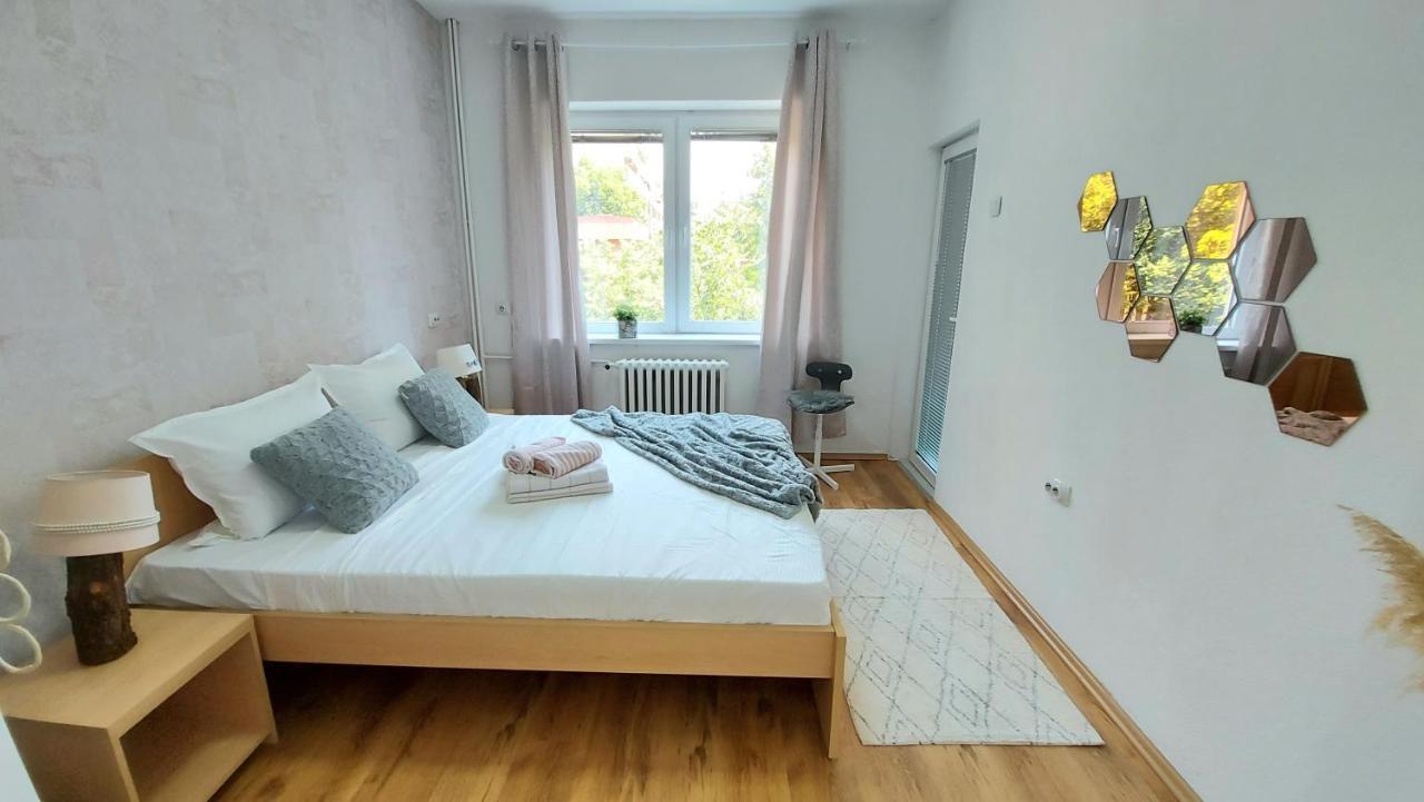 Inner City Two Bedroom Apartment 스코페 외부 사진