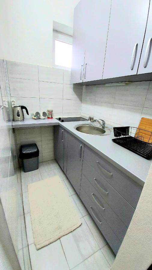 Inner City Two Bedroom Apartment 스코페 외부 사진